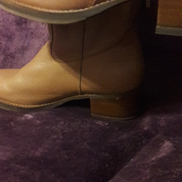 Boots - Picture 4 of 7